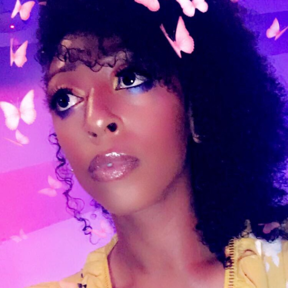 Meet your Posher, Cherre B.. @unencumberedunicorn